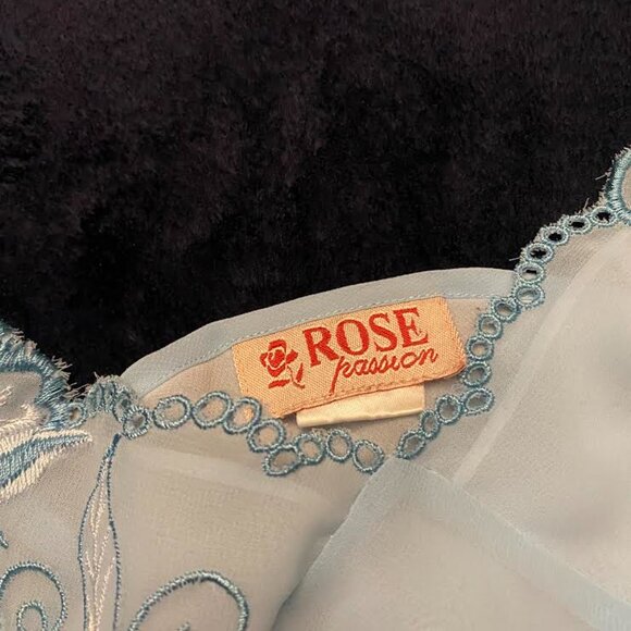 Embroidered sky blue Y2K slip dress (size large) - Picture 5 of 5